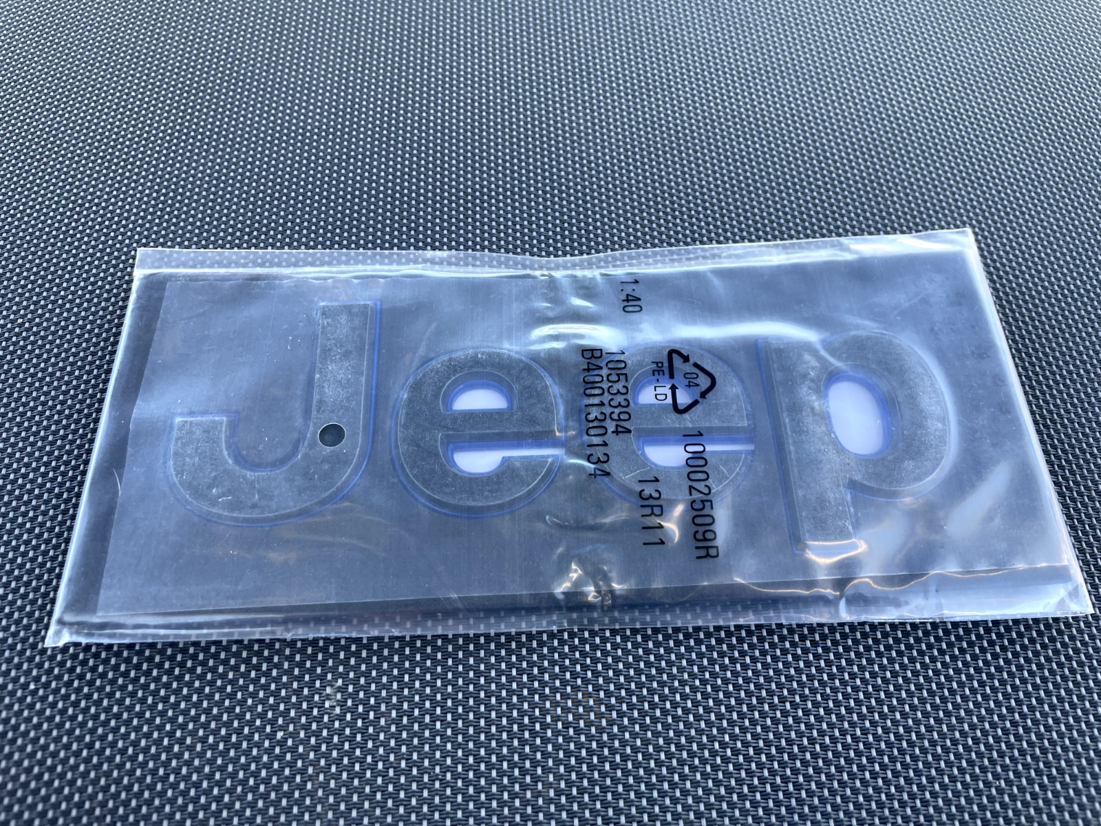 Jeep 1 (one) 2018-2024 Wrangler/Gladiator Fender Dark Gray w/Blue Outline Emblem Badge