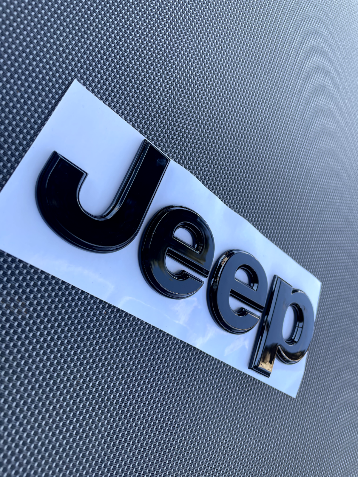 Jeep 1 (one) 2018-2024 Wrangler/Gladiator Fender w/ Back Outline Emblem Badge - Black
