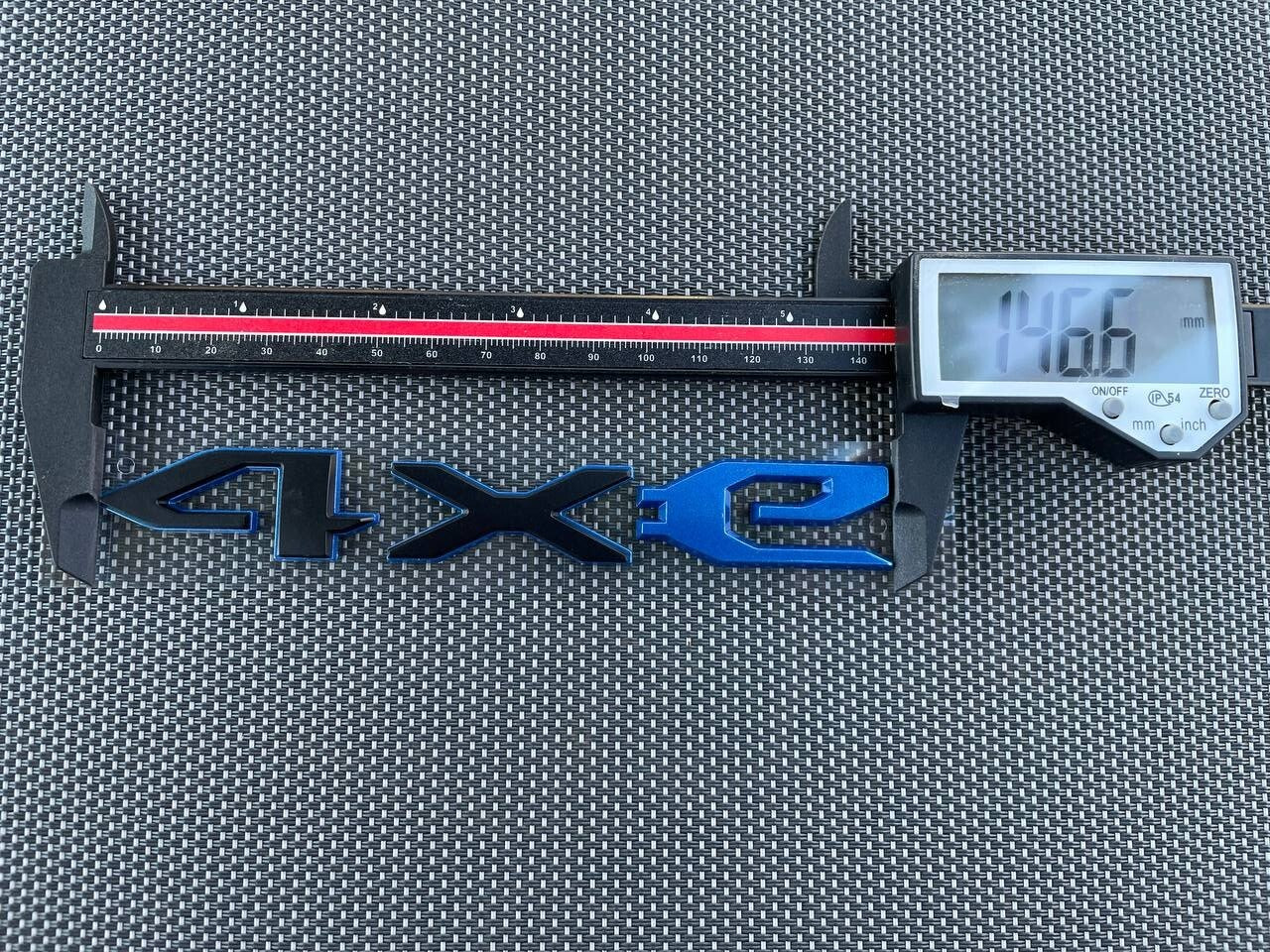 NEW - 2020-24 - 68412009AB - JEEP WRANGLER 4XE TAILGATE MATTE GRAY EMBLEM