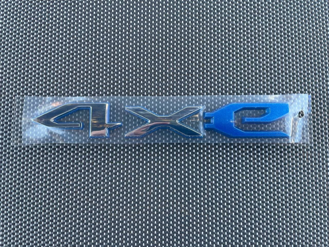 NEW - 2020-24 - 68412009AB - JEEP WRANGLER 4XE TAILGATE SILVER GRAY EMBLEM