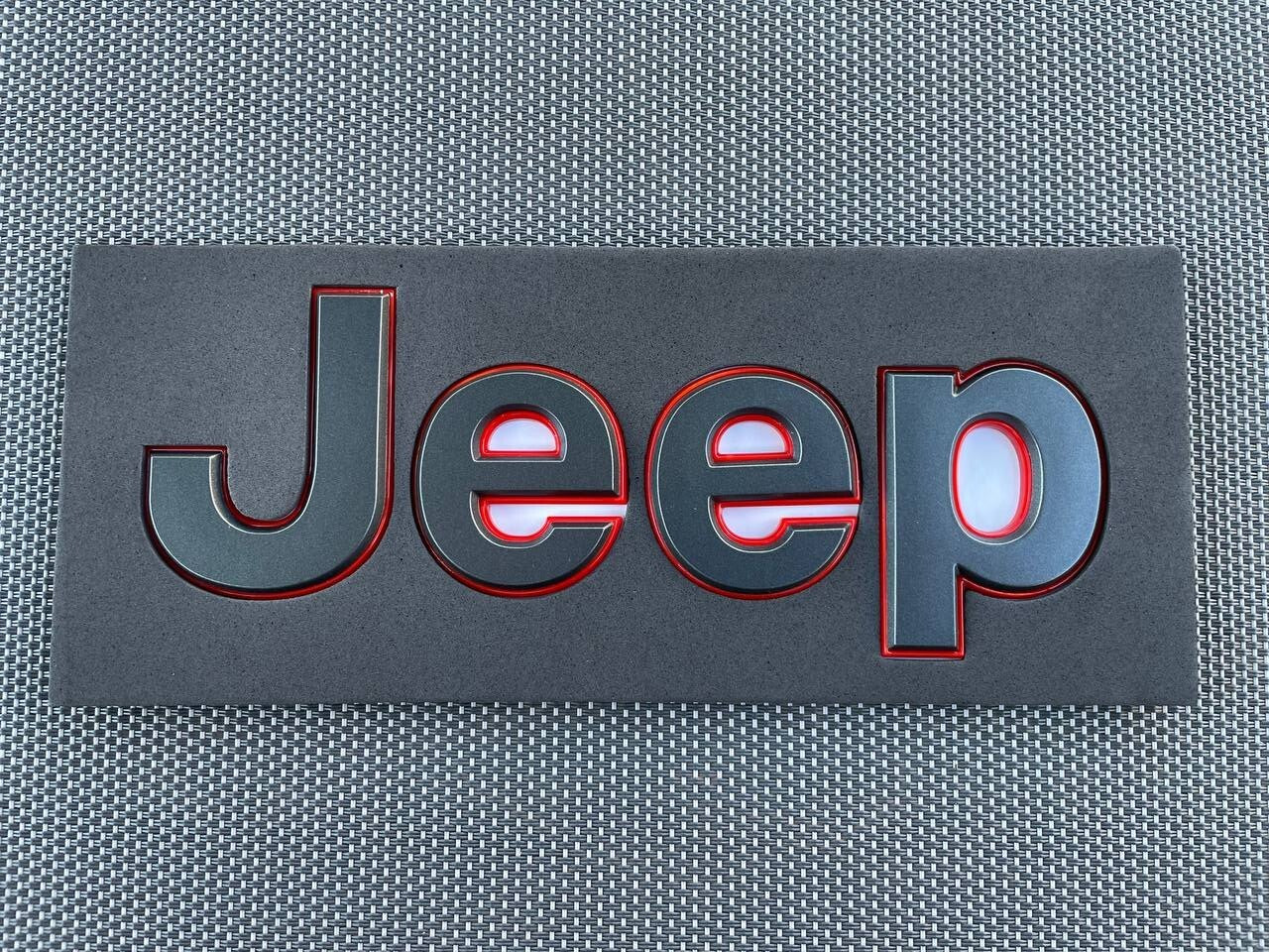Jeep 1 (one) 2018-2024 Wrangler/Gladiator Fender Dark Gray w/ Outline Emblem Badge - Red