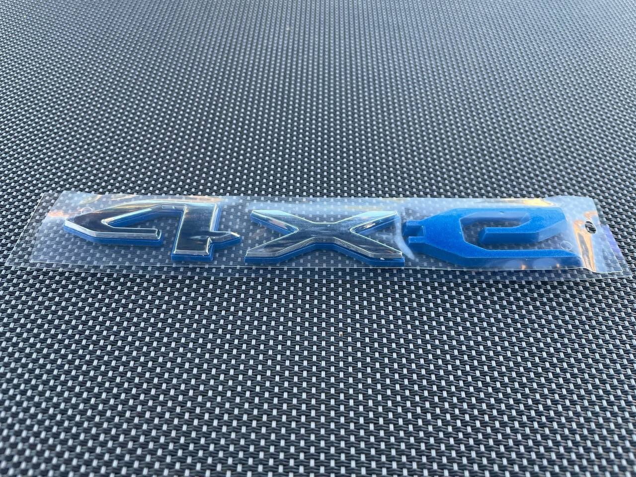 NEW - 2020-24 - 68412009AB - JEEP WRANGLER 4XE TAILGATE SILVER GRAY EMBLEM