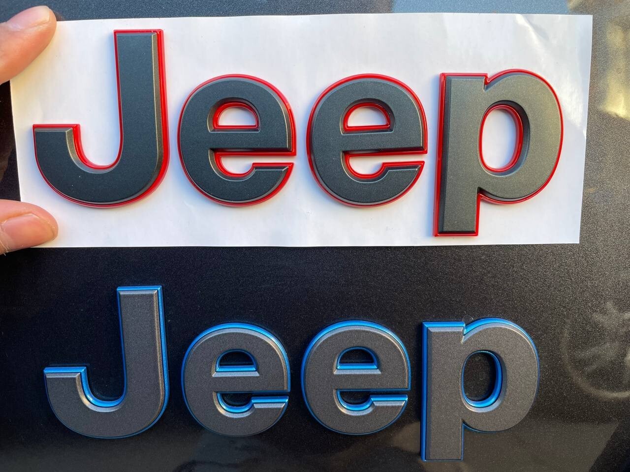 Jeep 1 (one) 2018-2024 Wrangler/Gladiator Fender Dark Gray w/ Outline Emblem Badge - Red