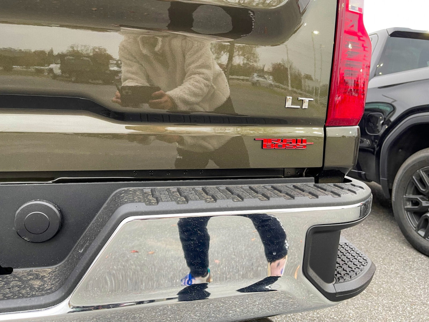 3pcs 2019-2026 for Chevrolet Silverado 1500 Trail Boss Door Bed Badge Emblem Red