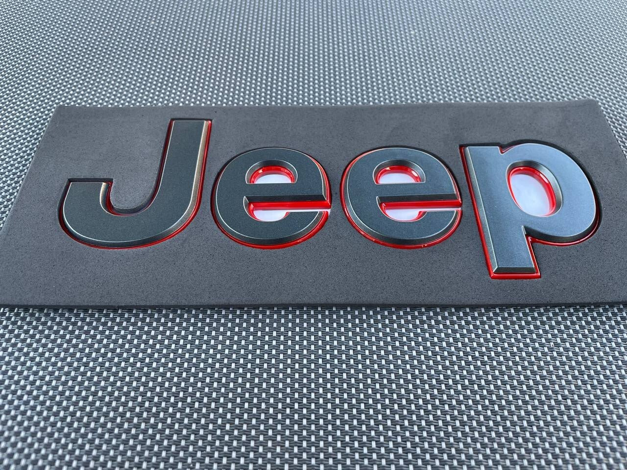 Jeep 1 (one) 2018-2024 Wrangler/Gladiator Fender Dark Gray w/ Outline Emblem Badge - Red