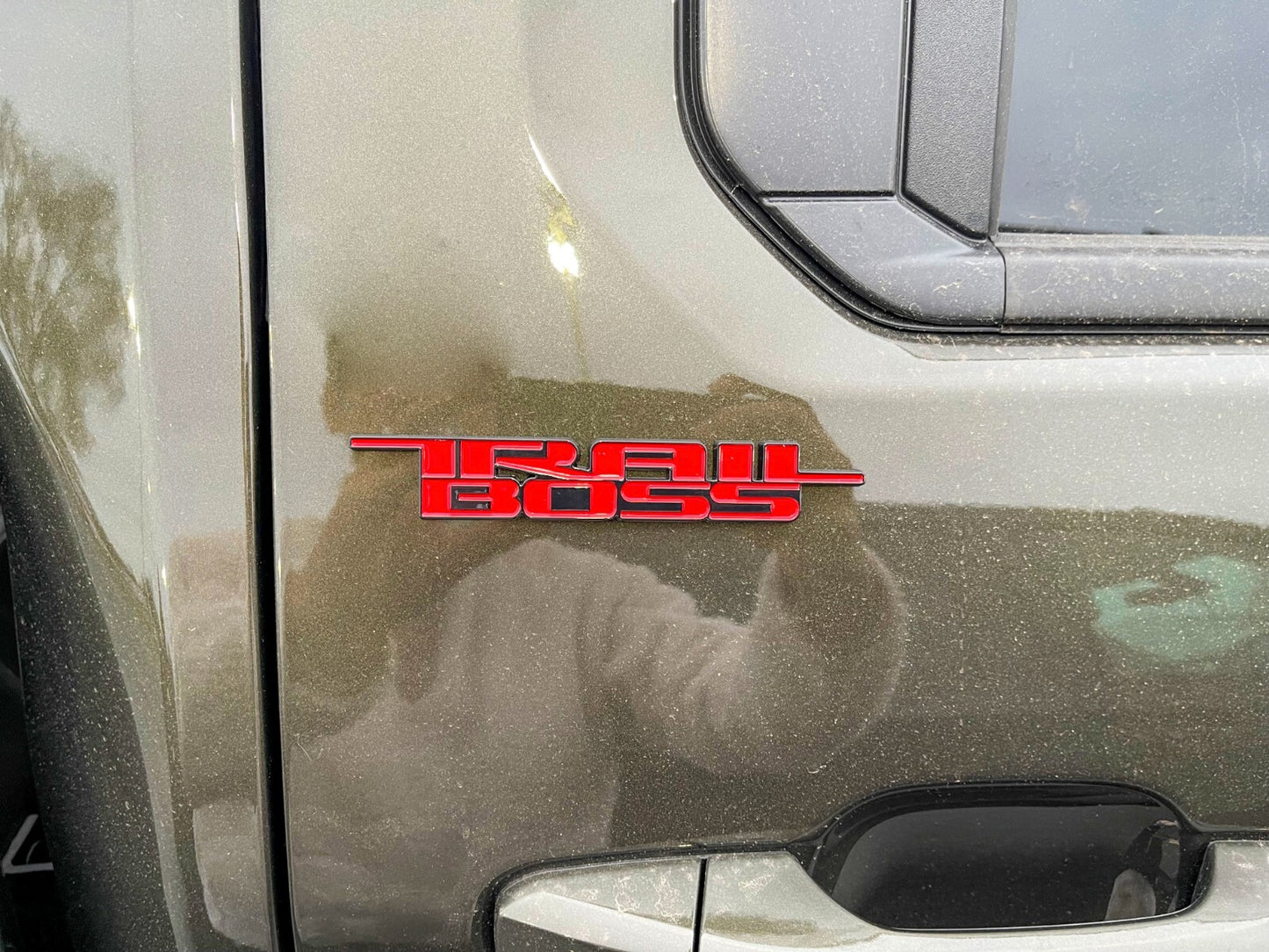 3pcs 2019-2026 for Chevrolet Silverado 1500 Trail Boss Door Bed Badge Emblem Red